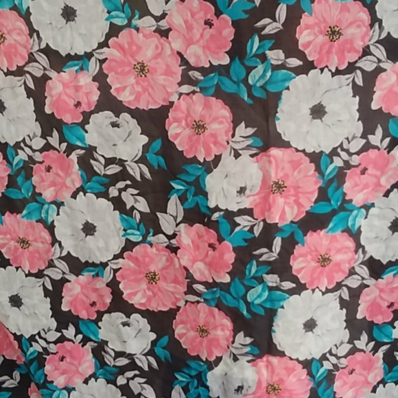 Aeropostle Floral Scarf - Picture 7 of 7